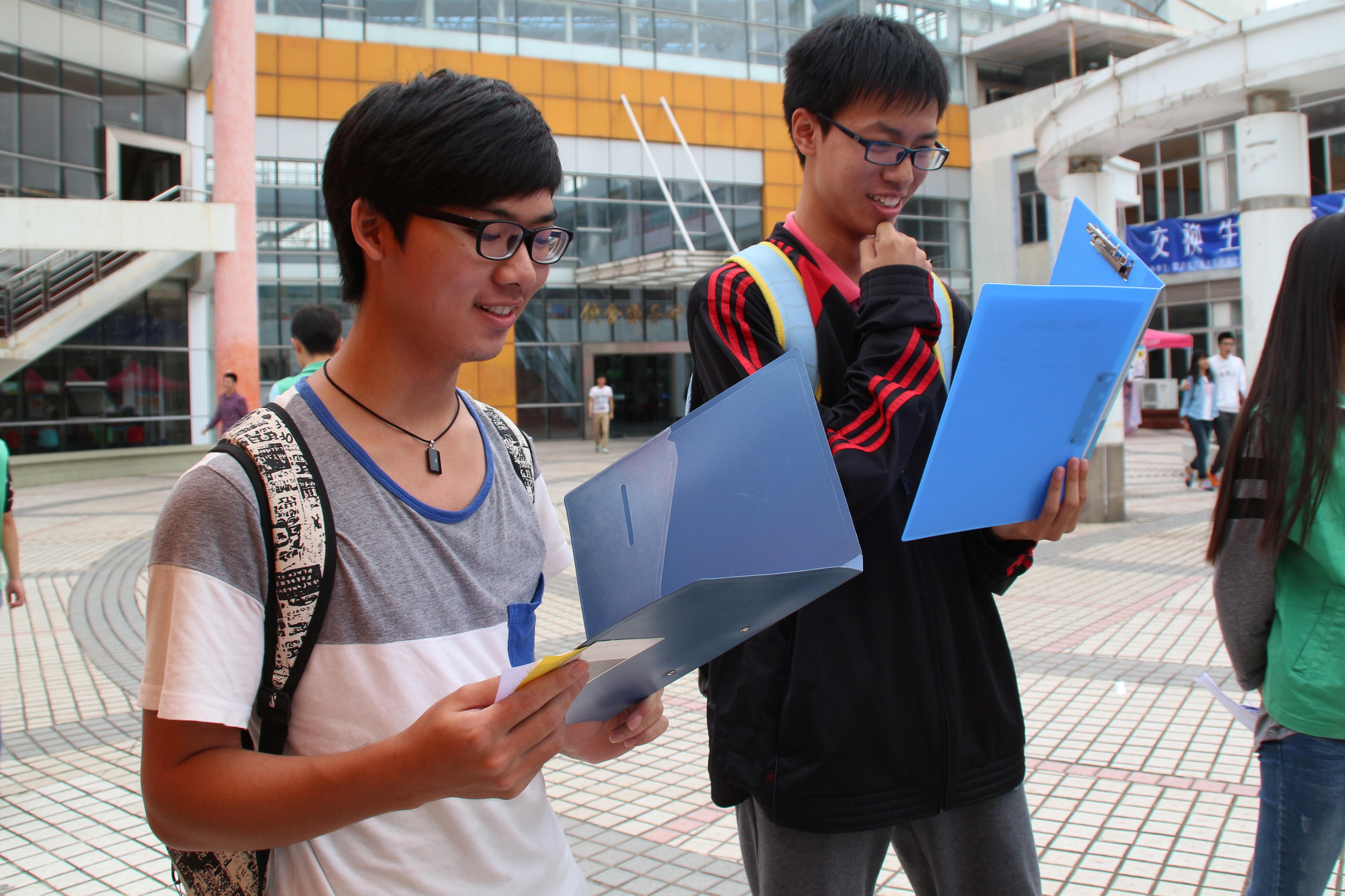 幸福满溢,欢乐徜徉——记人文学院心理嘉年华活动 - 暨大人文学院 - 暨南大学人文学院